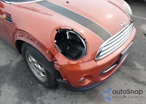 2014 Mini Clubman Cooper z USA, uszkodzony, nr VIN WMWZF3C58ET492942